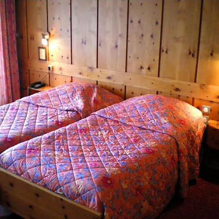 Des Vosges Hotel 2*