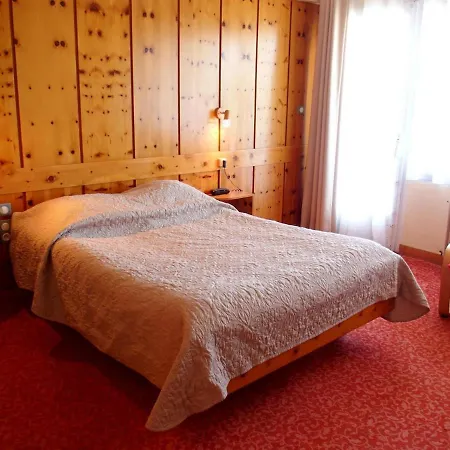 Hotel Des Vosges 2*